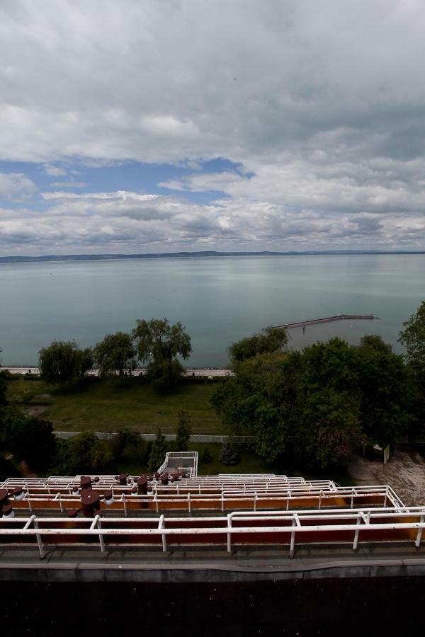 Aranypart Hotel Siófok Exterior foto