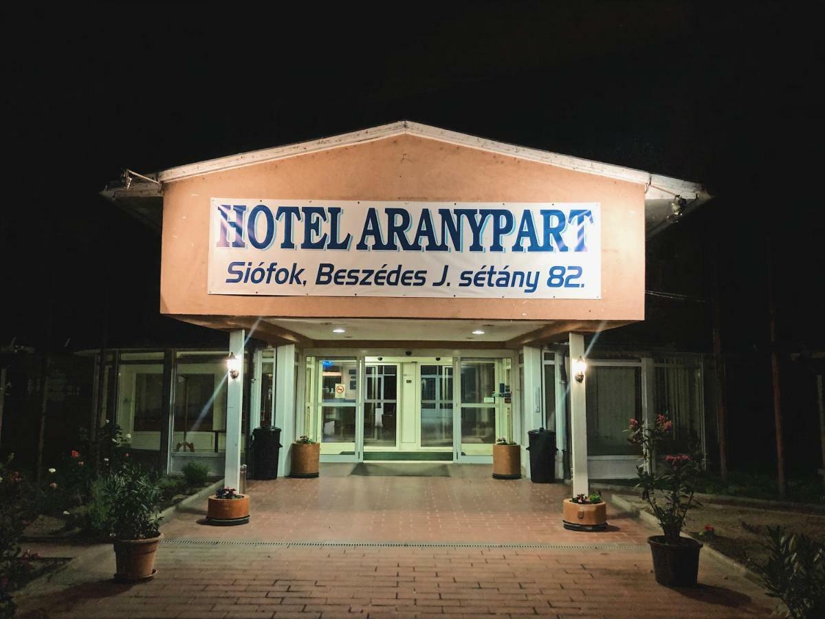 Aranypart Hotel Siófok Exterior foto